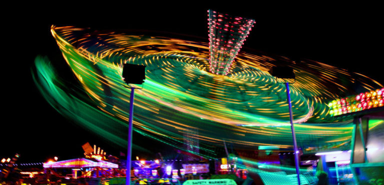 atracción feria movimiento